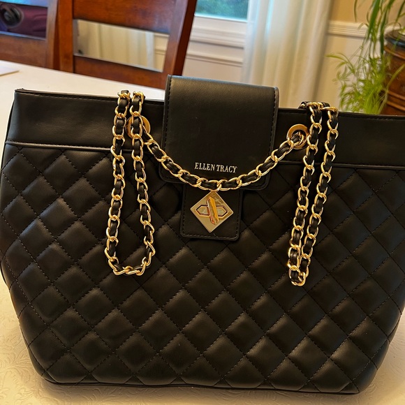 Ellen Tracy Black and Gold Crossbody Bag with Quilted Design - Picture 1 of 4